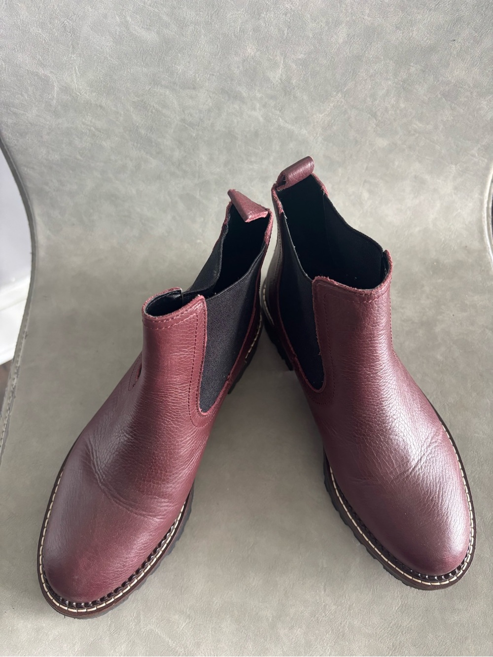 Caslon Chelsea Ankle Boots in Burgundy